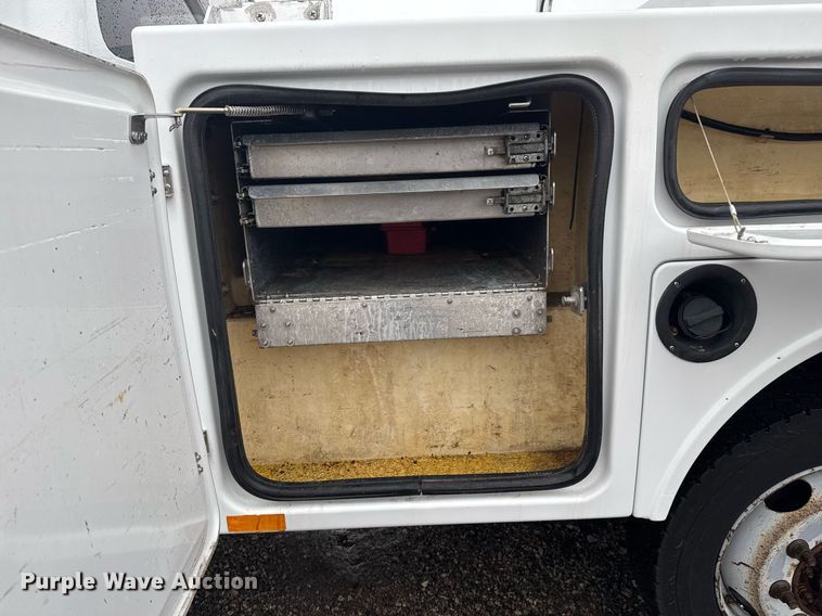 image for item EG2425 2011 Ford F350 Super Duty SuperCab utility bed pickup truck