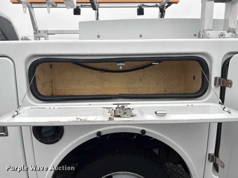 image for item EG2425 2011 Ford F350 Super Duty SuperCab utility bed pickup truck