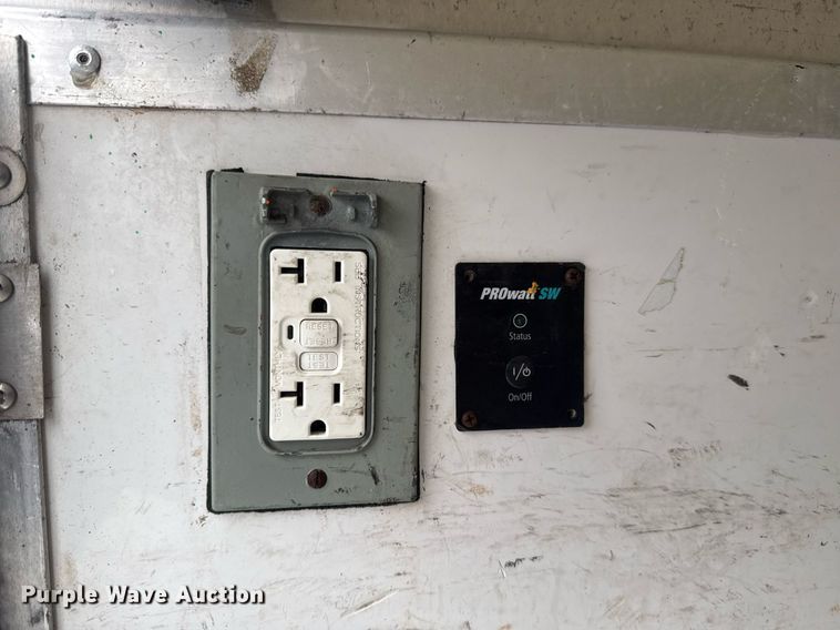 image for item EG2425 2011 Ford F350 Super Duty SuperCab utility bed pickup truck