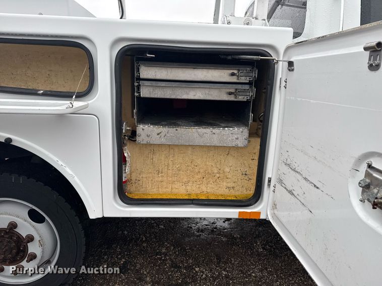 image for item EG2425 2011 Ford F350 Super Duty SuperCab utility bed pickup truck