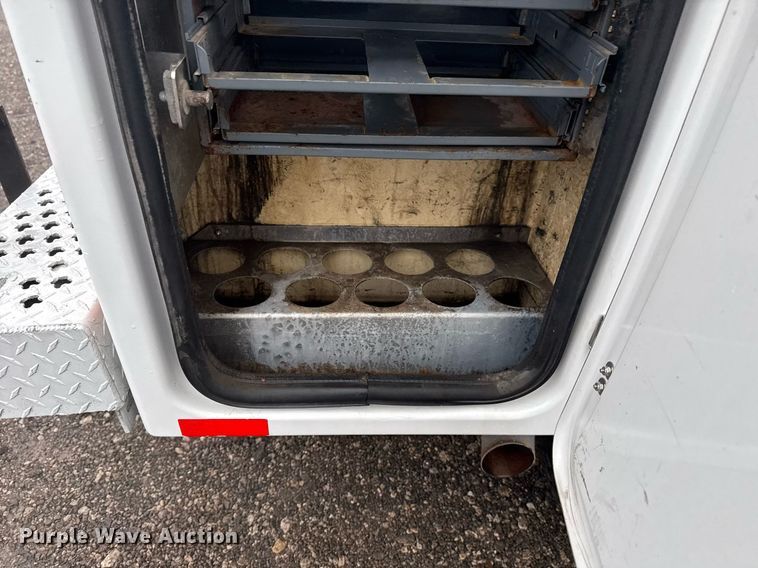 image for item EG2425 2011 Ford F350 Super Duty SuperCab utility bed pickup truck