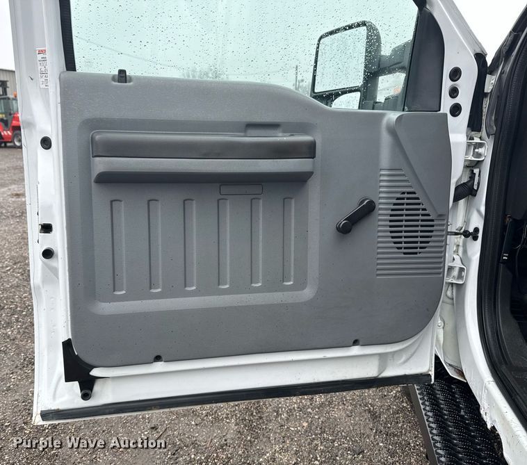 image for item EG2425 2011 Ford F350 Super Duty SuperCab utility bed pickup truck