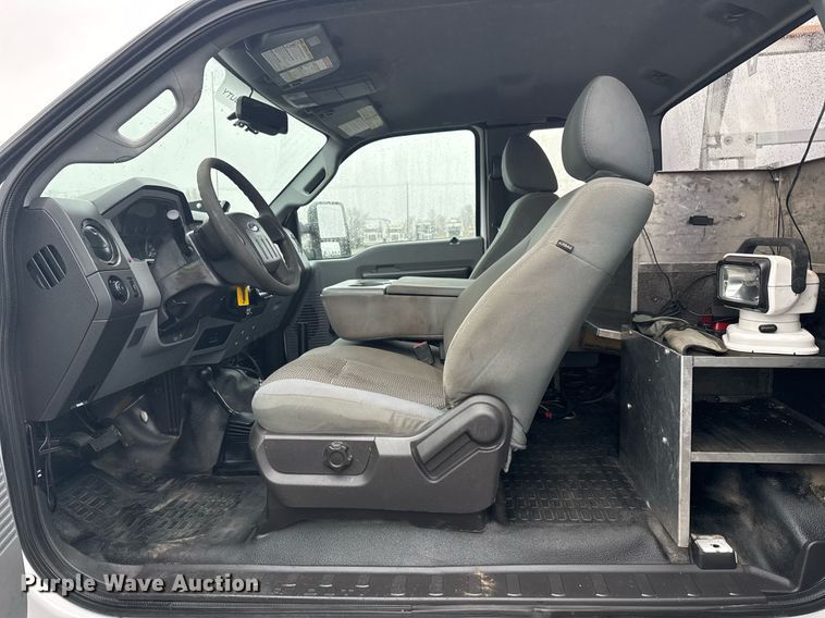 image for item EG2425 2011 Ford F350 Super Duty SuperCab utility bed pickup truck