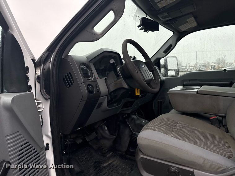 image for item EG2425 2011 Ford F350 Super Duty SuperCab utility bed pickup truck