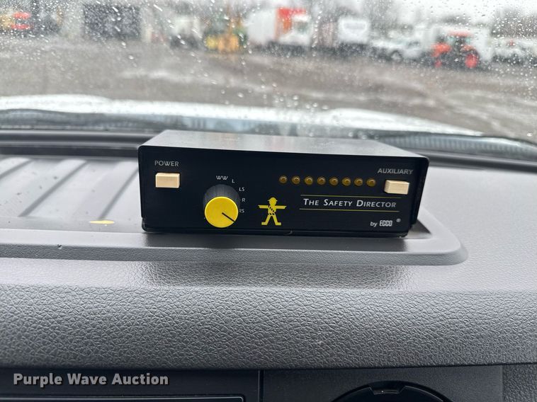 image for item EG2425 2011 Ford F350 Super Duty SuperCab utility bed pickup truck