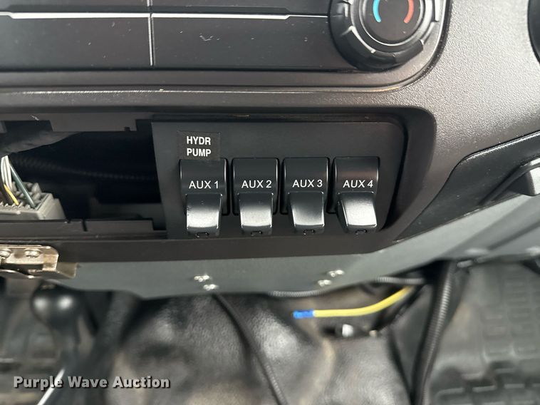 image for item EG2425 2011 Ford F350 Super Duty SuperCab utility bed pickup truck