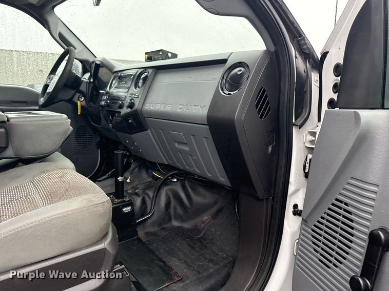 image for item EG2425 2011 Ford F350 Super Duty SuperCab utility bed pickup truck