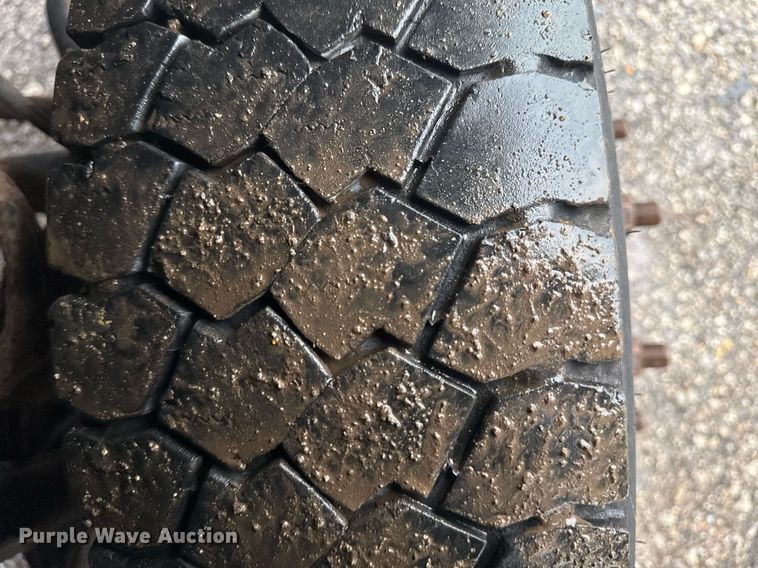 image for item EG2425 2011 Ford F350 Super Duty SuperCab utility bed pickup truck