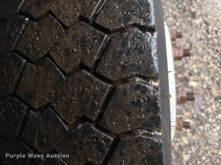 image for item EG2425 2011 Ford F350 Super Duty SuperCab utility bed pickup truck