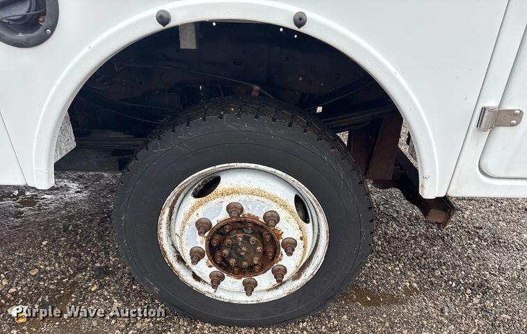 image for item EG2425 2011 Ford F350 Super Duty SuperCab utility bed pickup truck