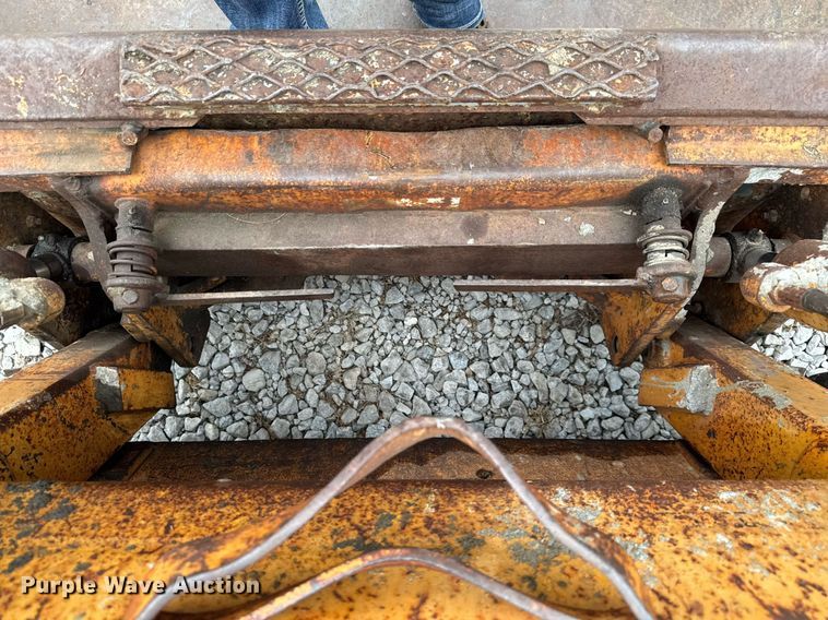 image for item EG7106 1993 Case 1840 skid steer loader