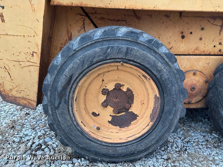 image for item EG7106 1993 Case 1840 skid steer loader