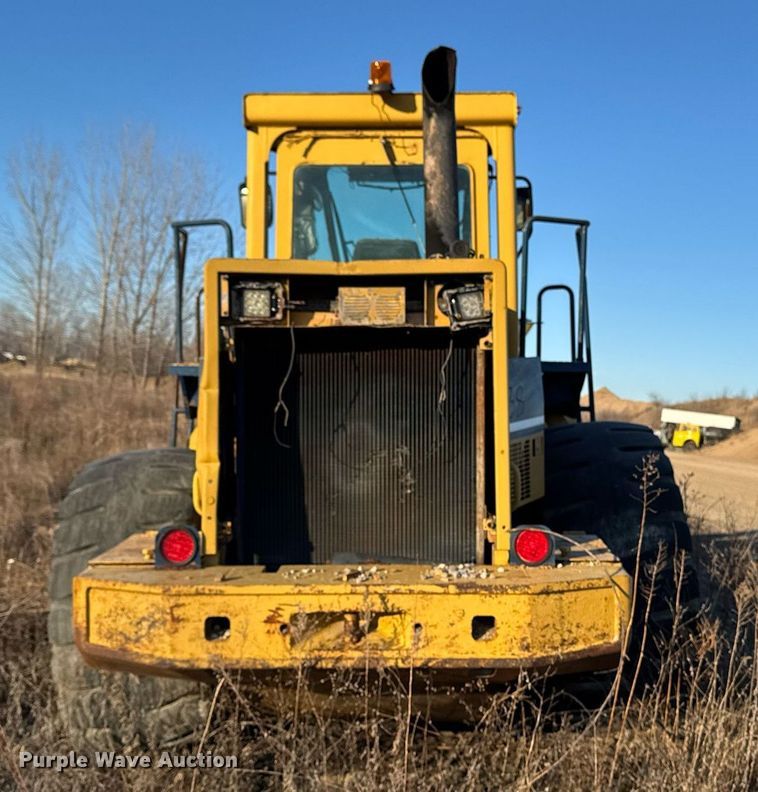 image for item EG7126 1990 Komatsu WA450-2 wheel loader