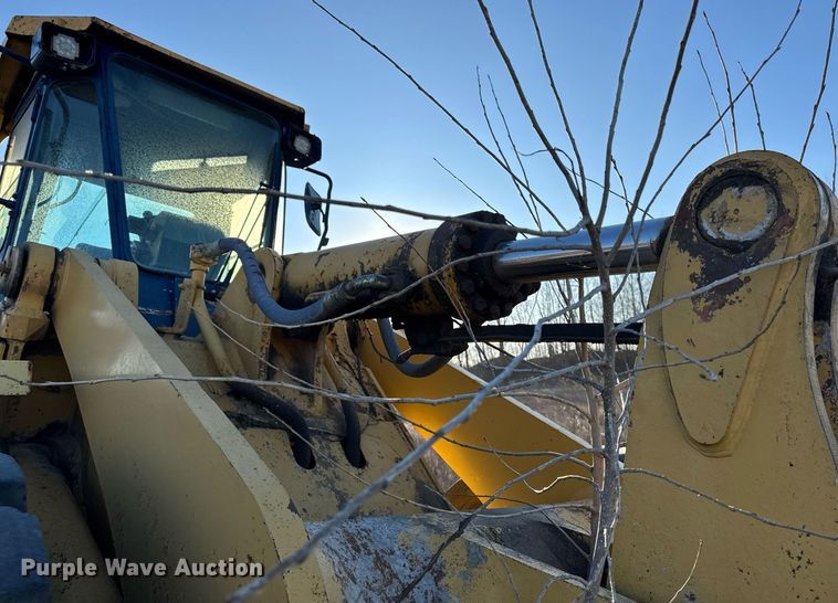 image for item EG7126 1990 Komatsu WA450-2 wheel loader