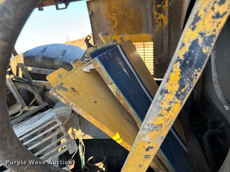 image for item EG7126 1990 Komatsu WA450-2 wheel loader