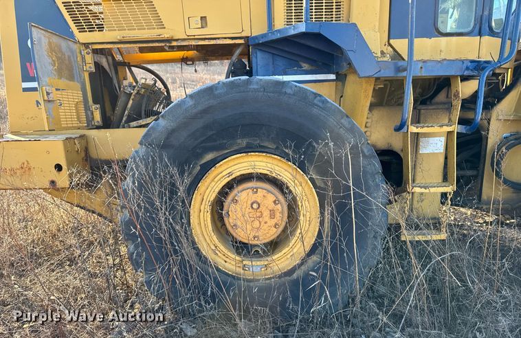 image for item EG7126 1990 Komatsu WA450-2 wheel loader