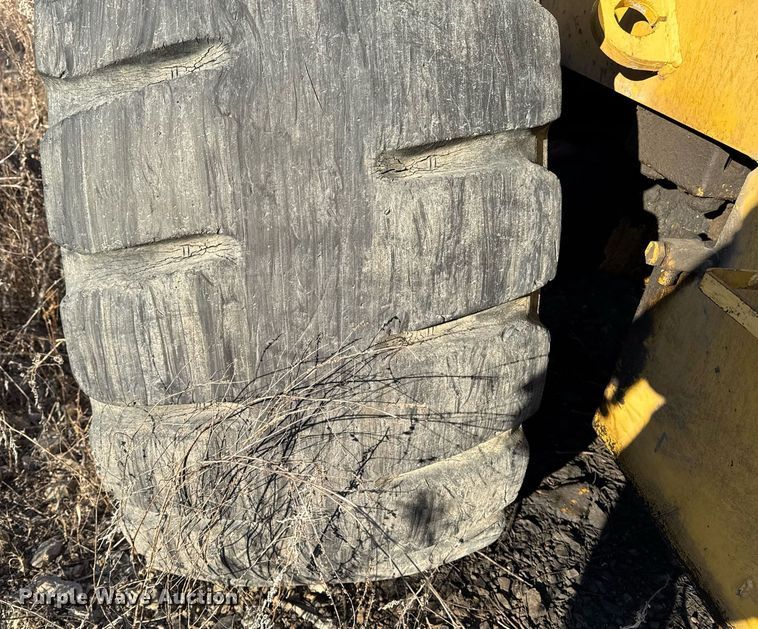 image for item EG7126 1990 Komatsu WA450-2 wheel loader