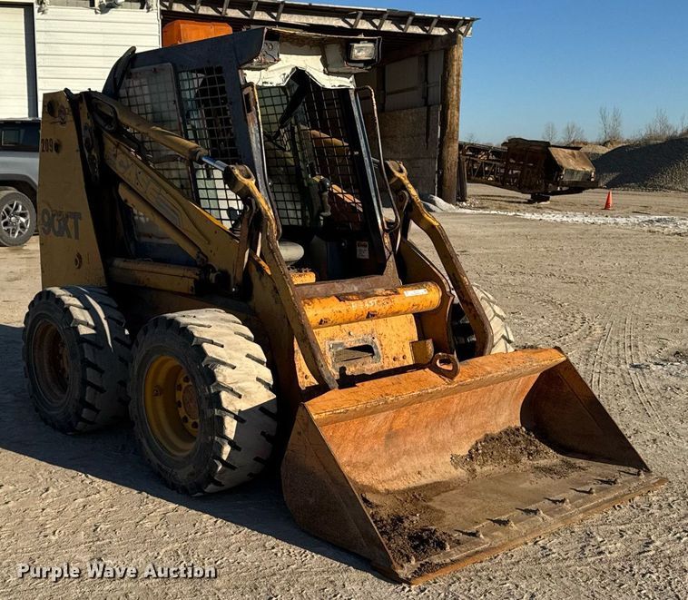 image for item EG7127 2000 Case 90XT skid steer loader