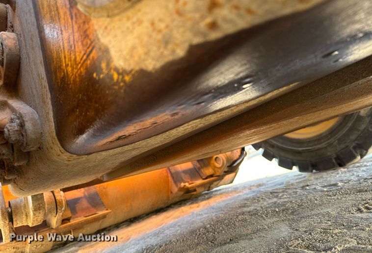 image for item EG7127 2000 Case 90XT skid steer loader