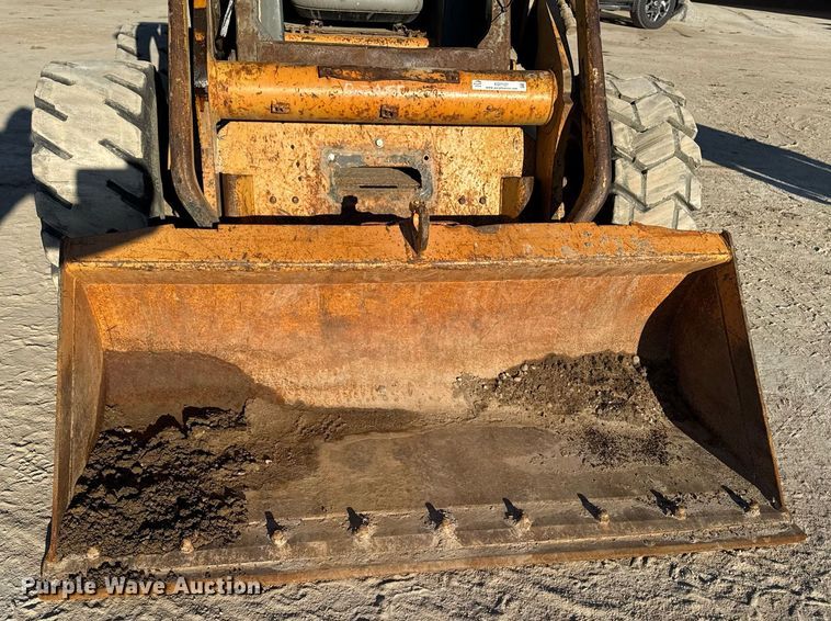 image for item EG7127 2000 Case 90XT skid steer loader