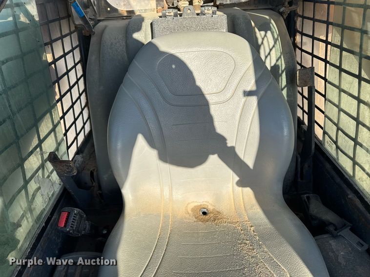 image for item EG7127 2000 Case 90XT skid steer loader