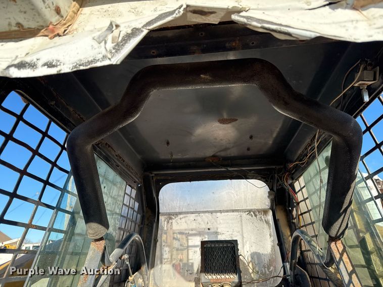 image for item EG7127 2000 Case 90XT skid steer loader