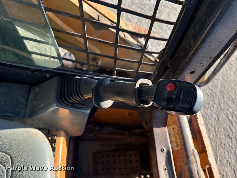 image for item EG7127 2000 Case 90XT skid steer loader