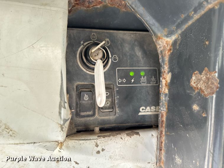 image for item EG7127 2000 Case 90XT skid steer loader