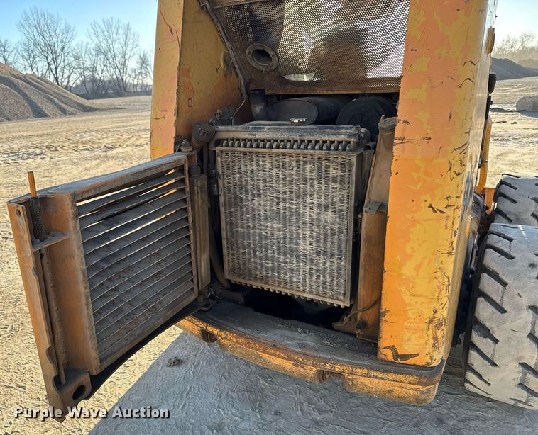 image for item EG7127 2000 Case 90XT skid steer loader