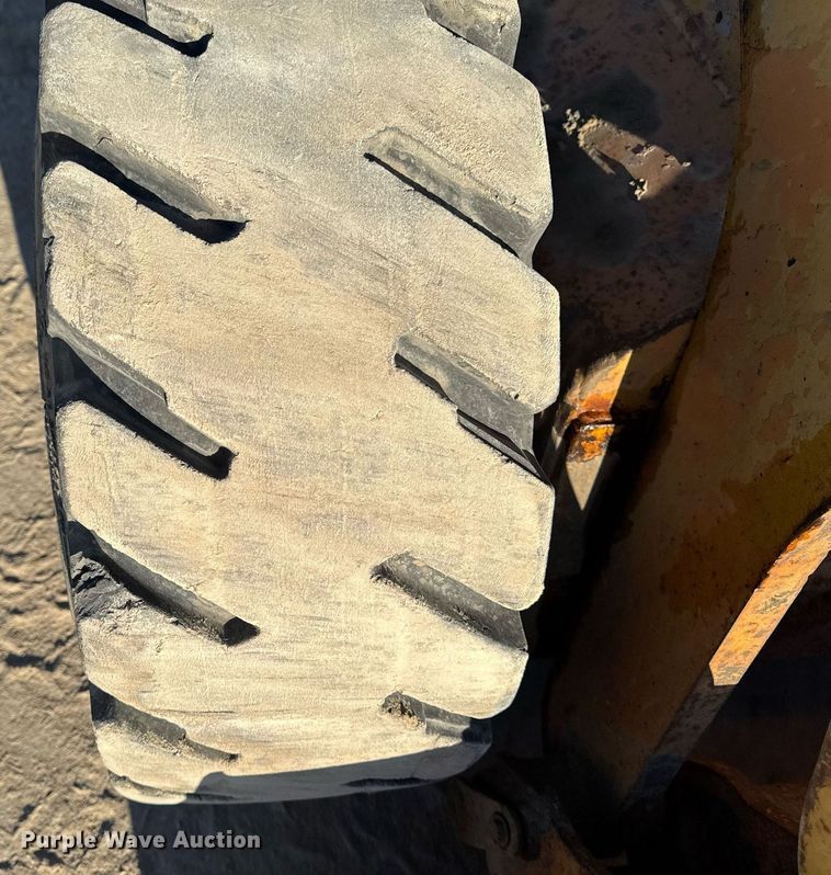 image for item EG7127 2000 Case 90XT skid steer loader