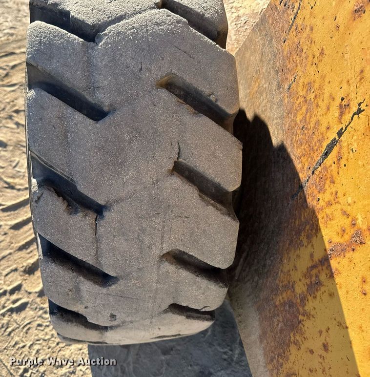 image for item EG7127 2000 Case 90XT skid steer loader