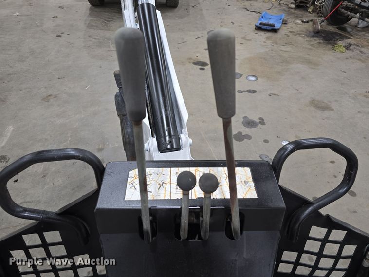 image for item EH8527 Bobcat 709 skid steer backhoe