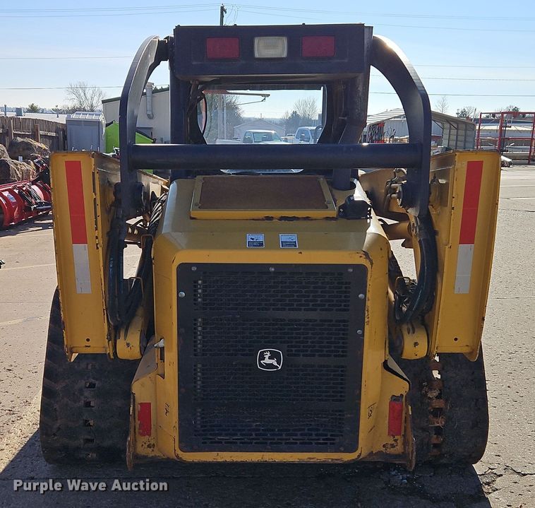 image for item EI8746 2006 John Deere CT332 tracked skid steer loader 