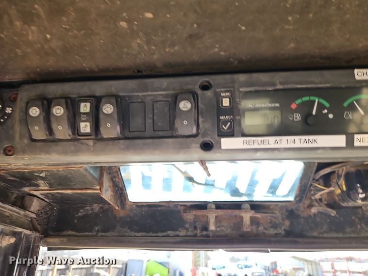 image for item EI8746 2006 John Deere CT332 tracked skid steer loader 