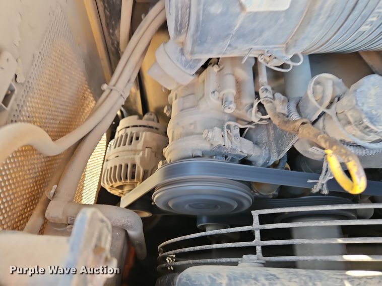 image for item EI8746 2006 John Deere CT332 tracked skid steer loader 