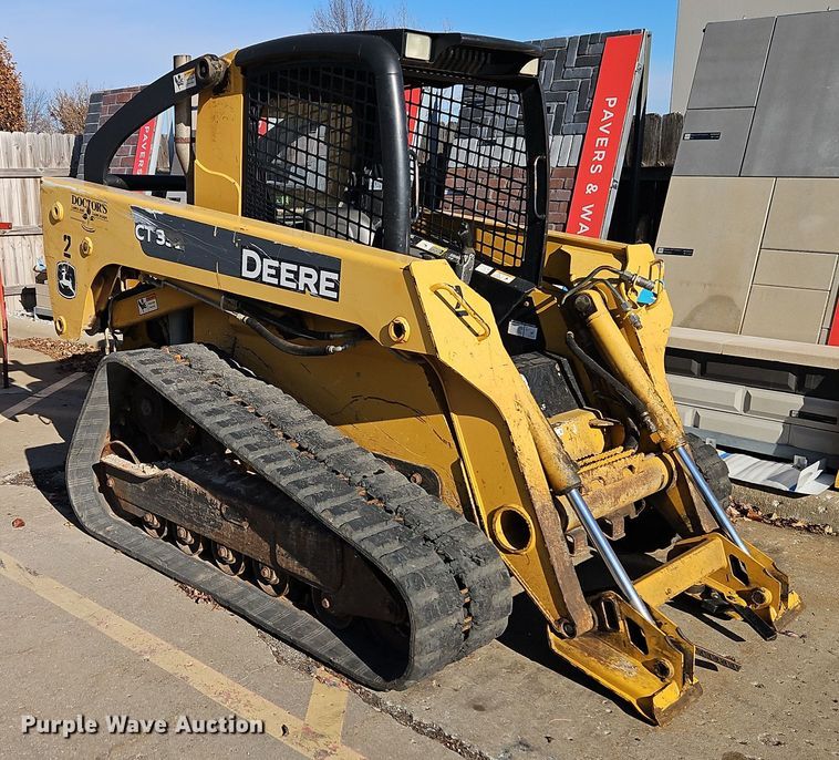 image for item EI8747 2007 John Deere CT332 tracked skid steer loader
