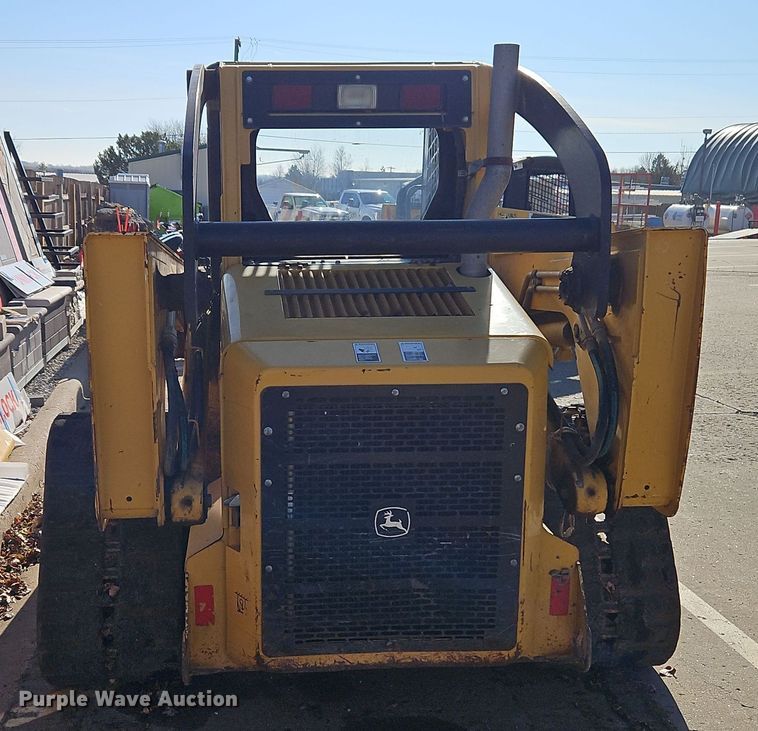 image for item EI8747 2007 John Deere CT332 tracked skid steer loader