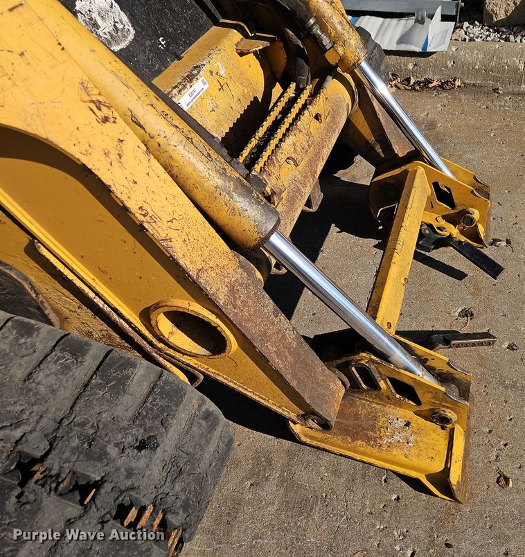 image for item EI8747 2007 John Deere CT332 tracked skid steer loader