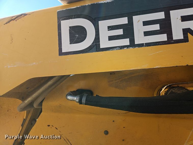 image for item EI8747 2007 John Deere CT332 tracked skid steer loader