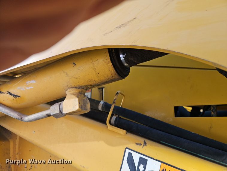 image for item EI8747 2007 John Deere CT332 tracked skid steer loader