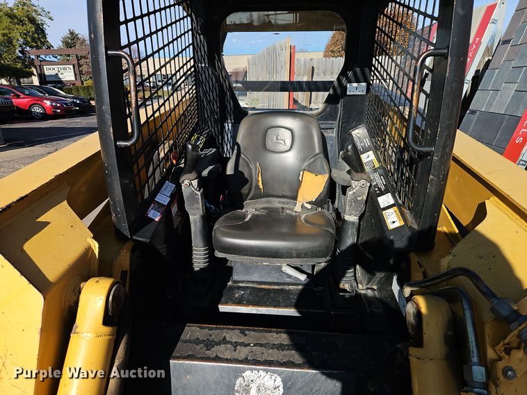 image for item EI8747 2007 John Deere CT332 tracked skid steer loader