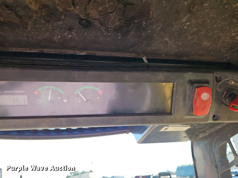 image for item EI8747 2007 John Deere CT332 tracked skid steer loader