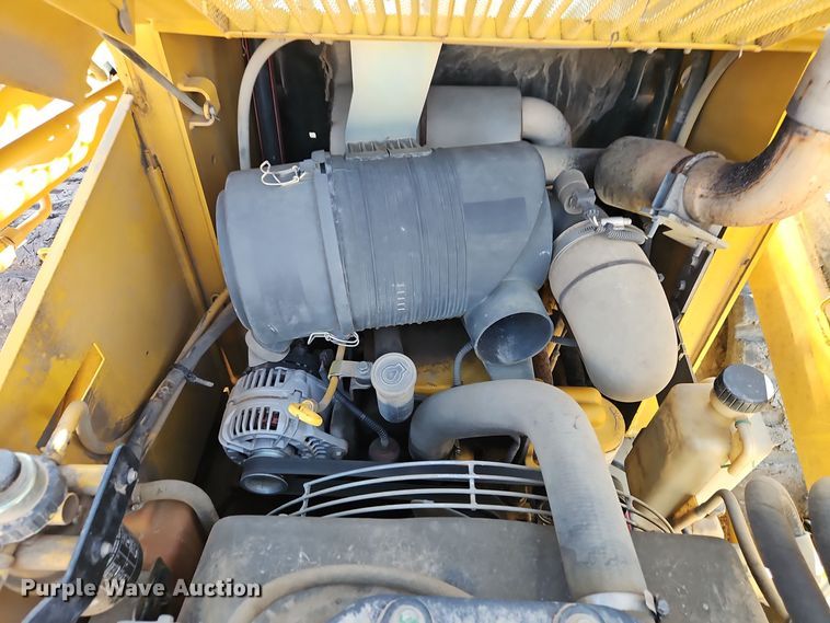 image for item EI8747 2007 John Deere CT332 tracked skid steer loader