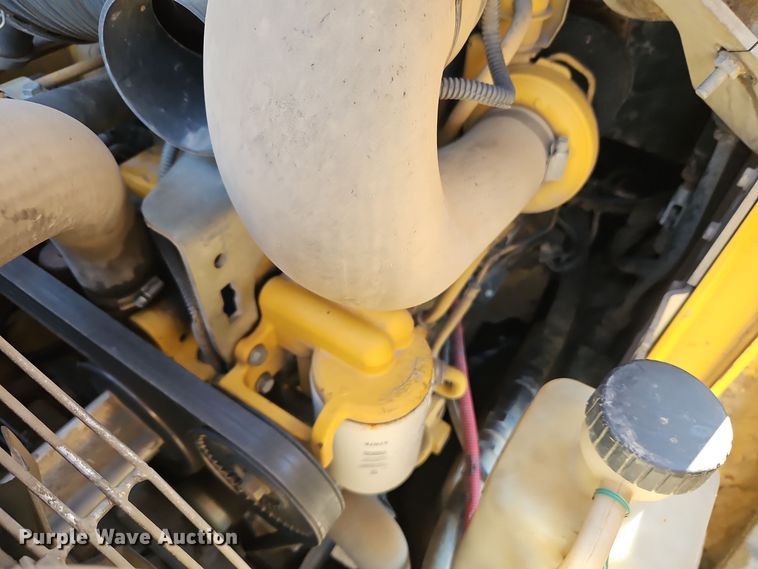 image for item EI8747 2007 John Deere CT332 tracked skid steer loader