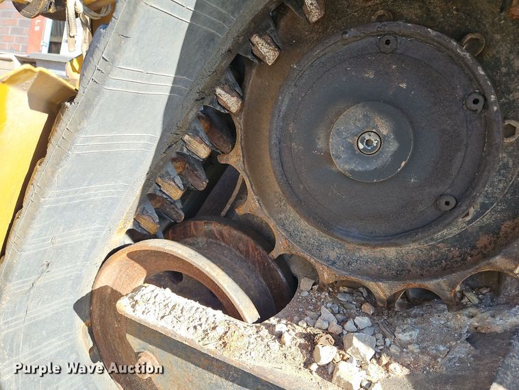 image for item EI8747 2007 John Deere CT332 tracked skid steer loader