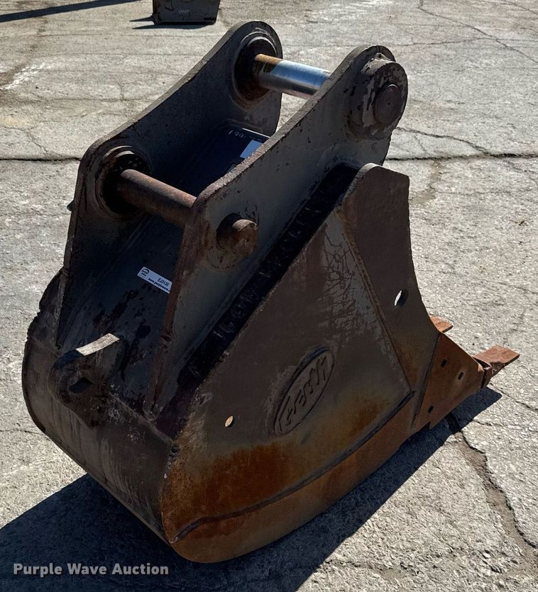 image for item EJ3135 2006 Geith EC160B excavator bucket
