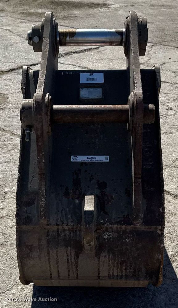 image for item EJ3135 2006 Geith EC160B excavator bucket