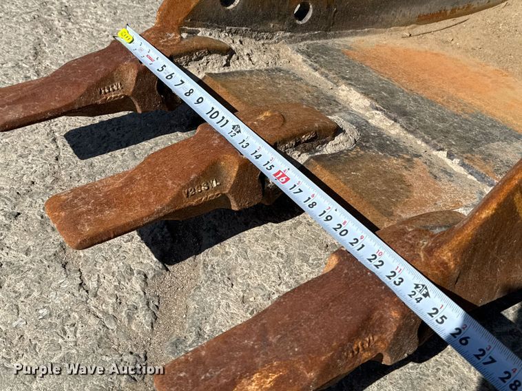 image for item EJ3135 2006 Geith EC160B excavator bucket