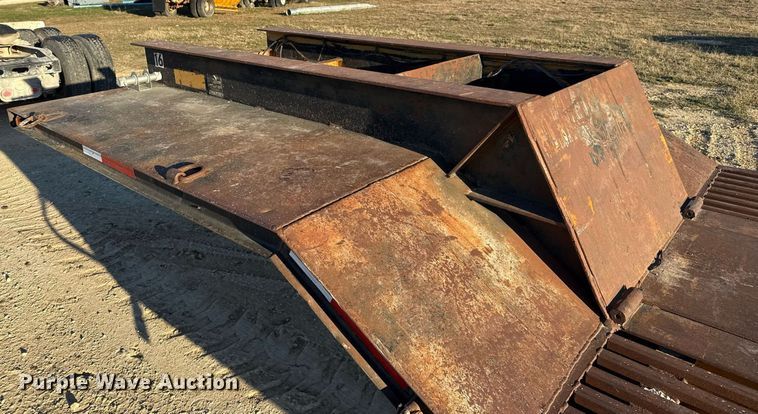 image for item EJ3457 1988 Holden HLB36225 drop deck equipment trailer