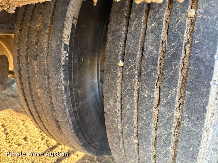 image for item EJ3457 1988 Holden HLB36225 drop deck equipment trailer